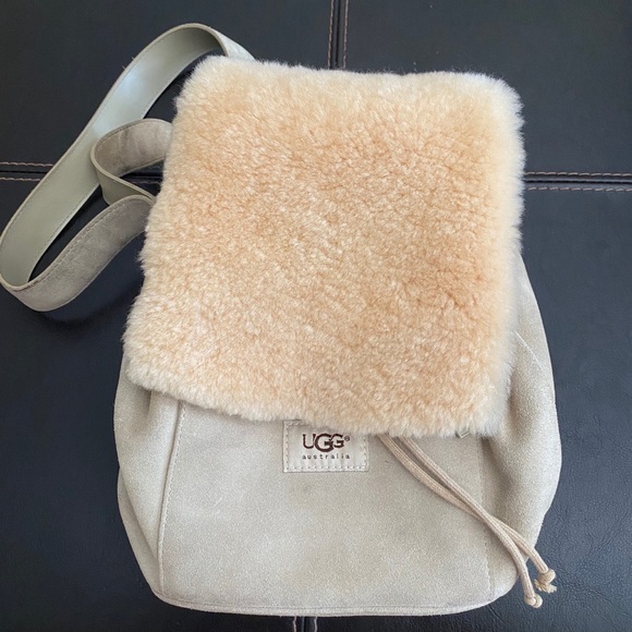 UGG Handbags - UGG Shearling & Suede Backpack 🧸